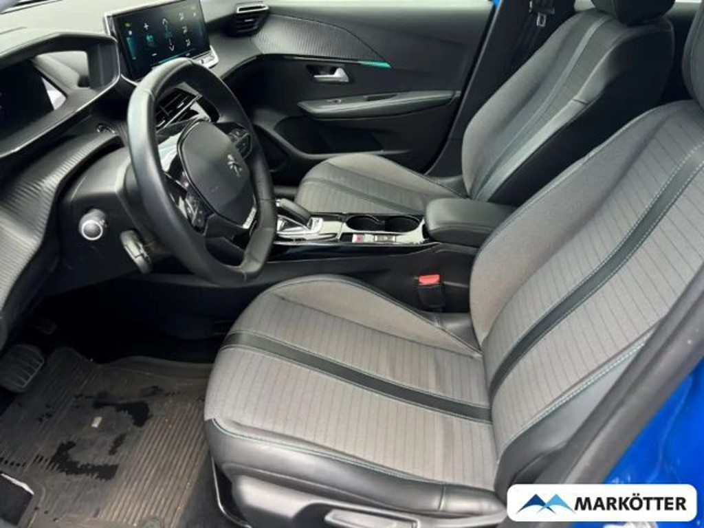 Peugeot e-208