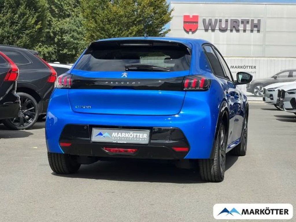 Peugeot e-208