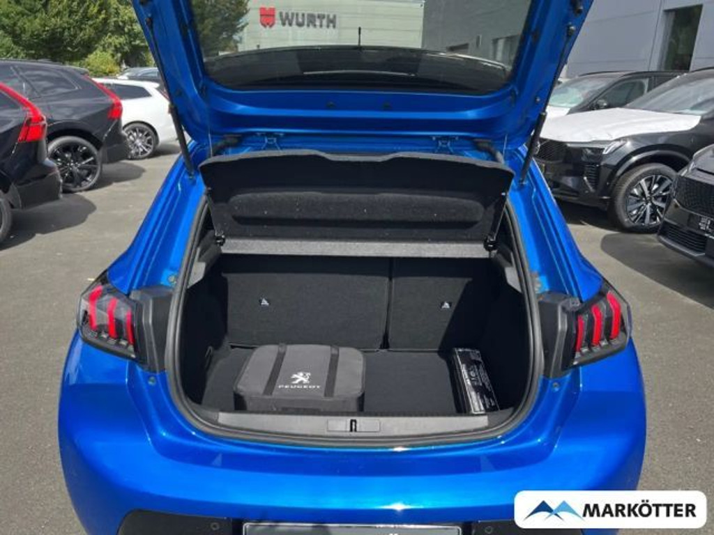 Peugeot e-208