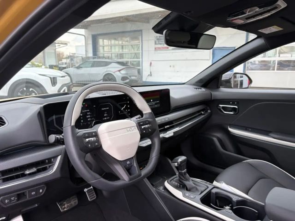 Kia K4