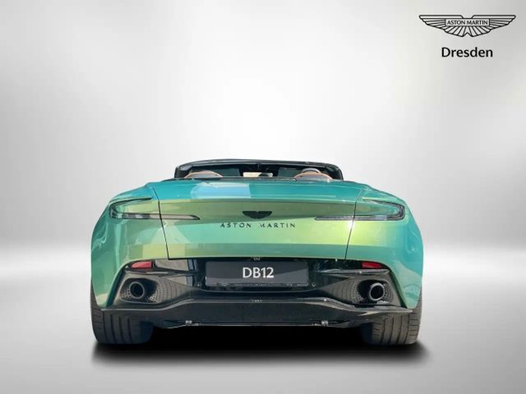 Aston Martin DB12