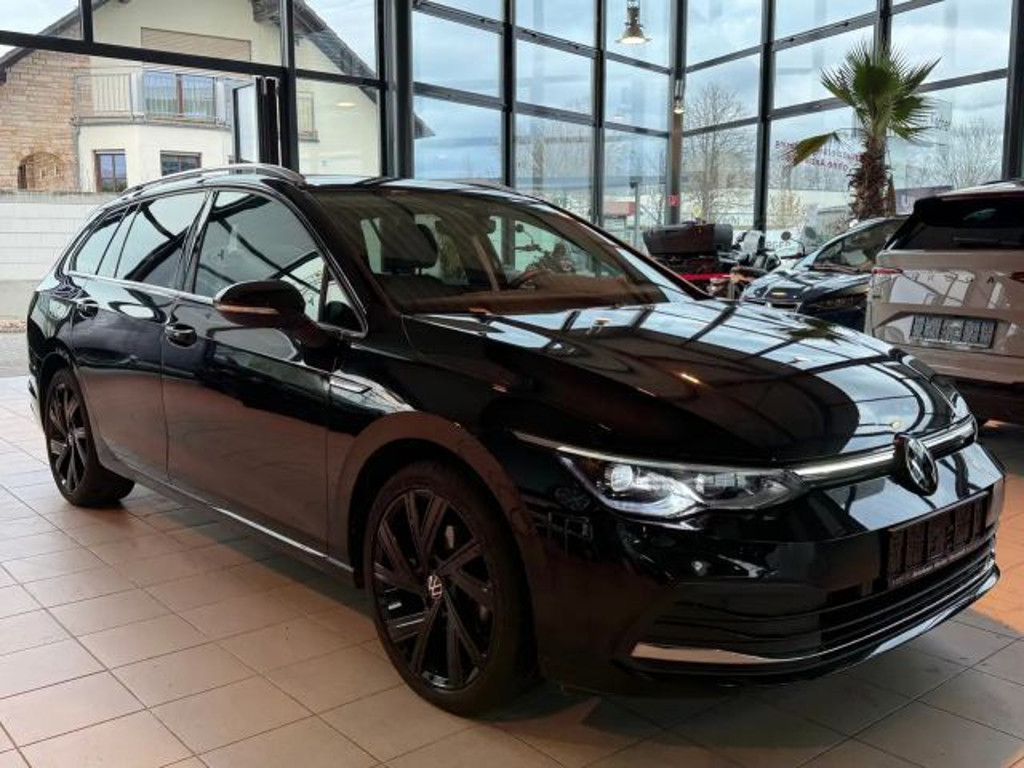 Volkswagen Golf Style Variant 1.5 eTSI