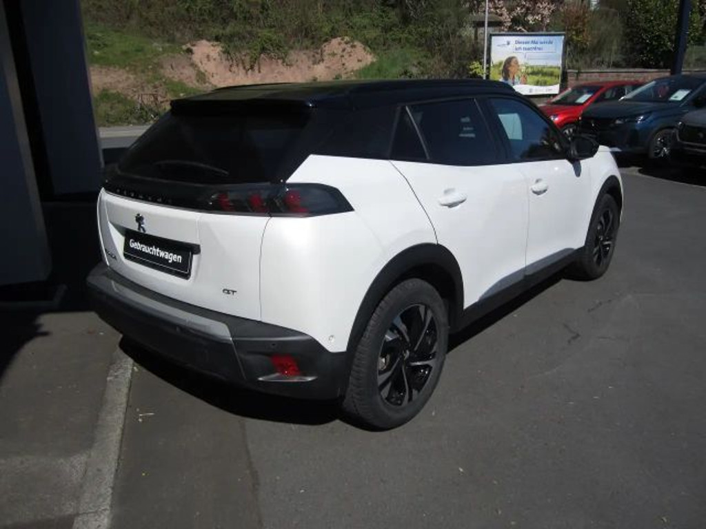Peugeot e-2008