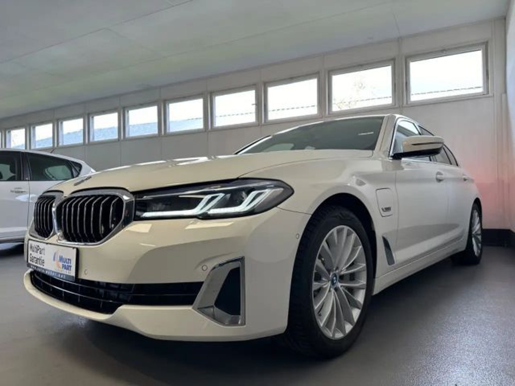 BMW 5 Serie 530 Luxury Line Sedan 530e