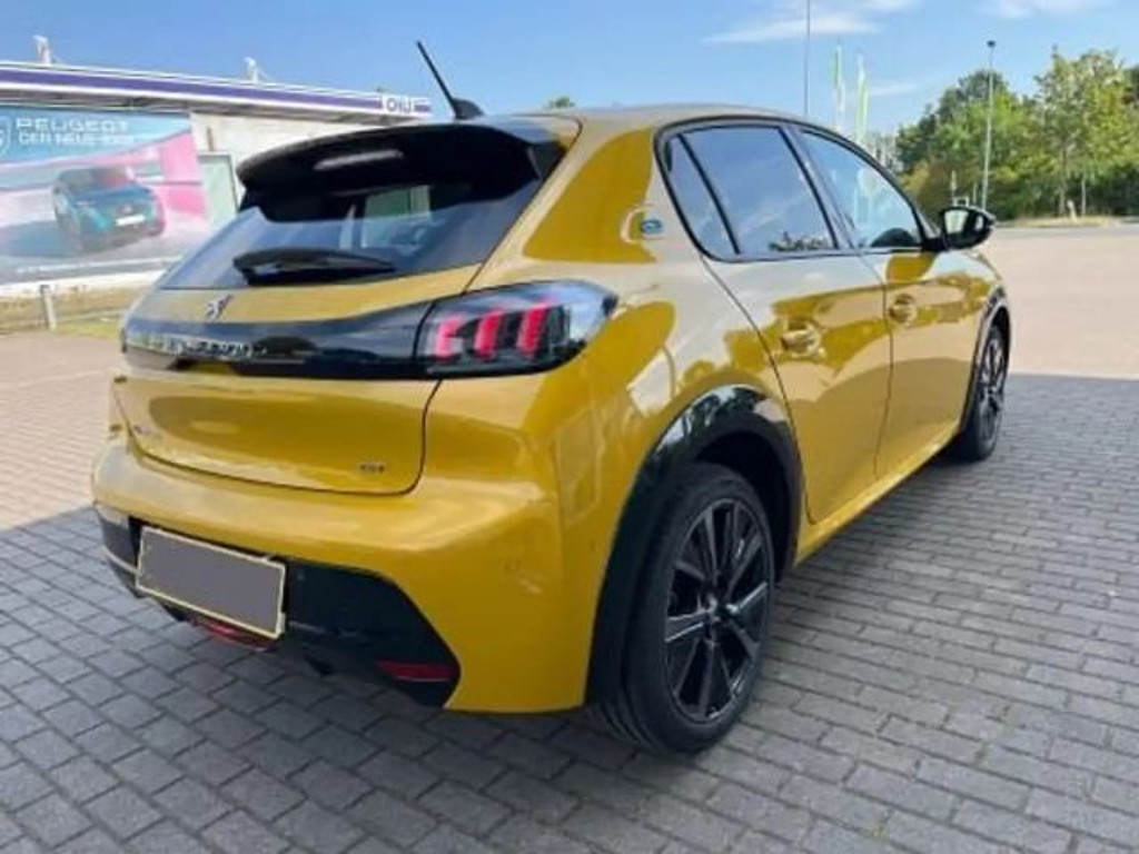 Peugeot e-208