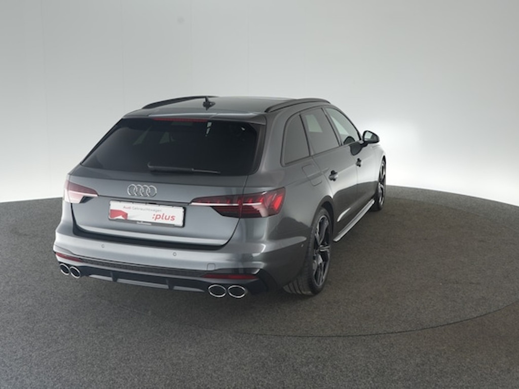 Audi S4