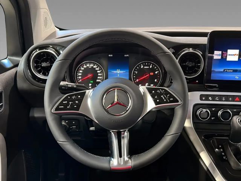 Mercedes-Benz T 180