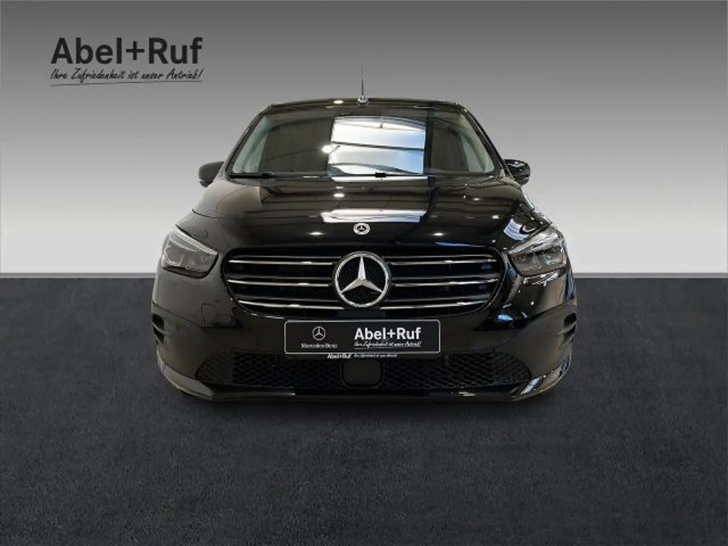 Mercedes-Benz T 180