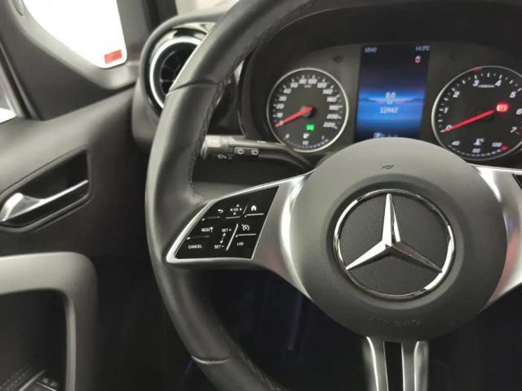 Mercedes-Benz T 180