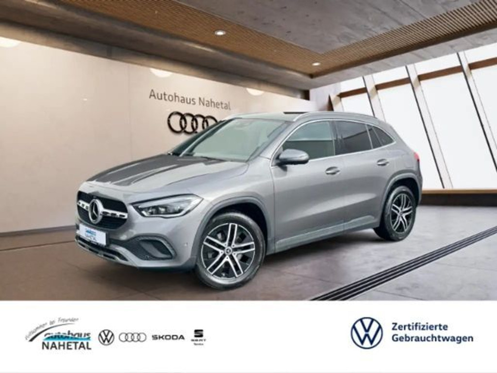 Mercedes-Benz GLA-Klasse GLA 220 4MATIC Progressive GLA 220 d