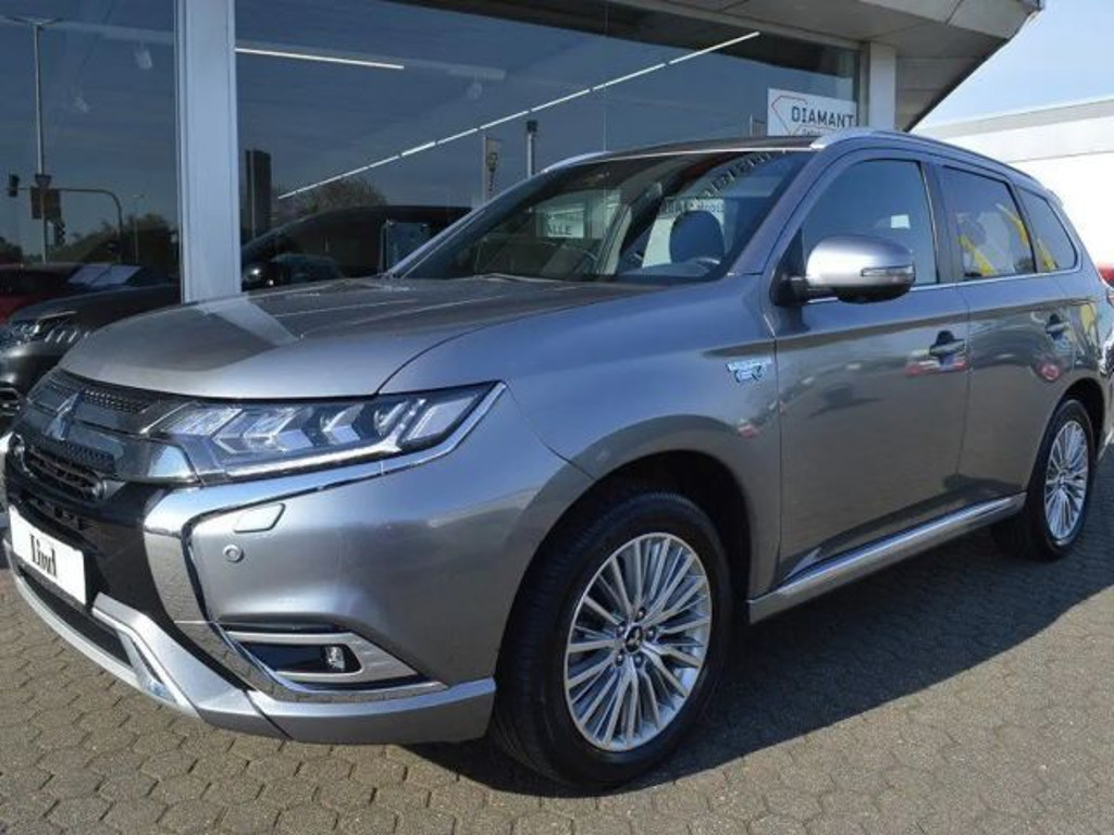 Mitsubishi Outlander Top