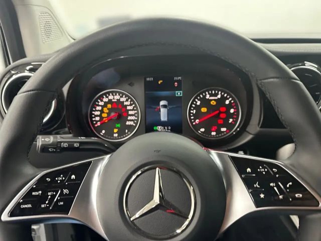 Mercedes-Benz T 180