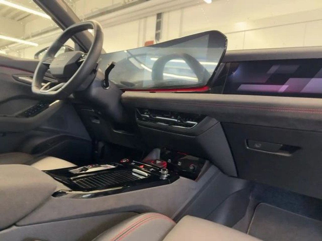 Audi SQ6 e-tron
