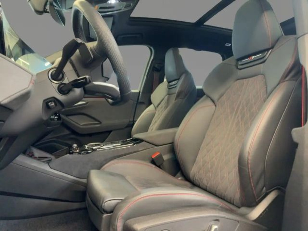 Audi SQ6 e-tron