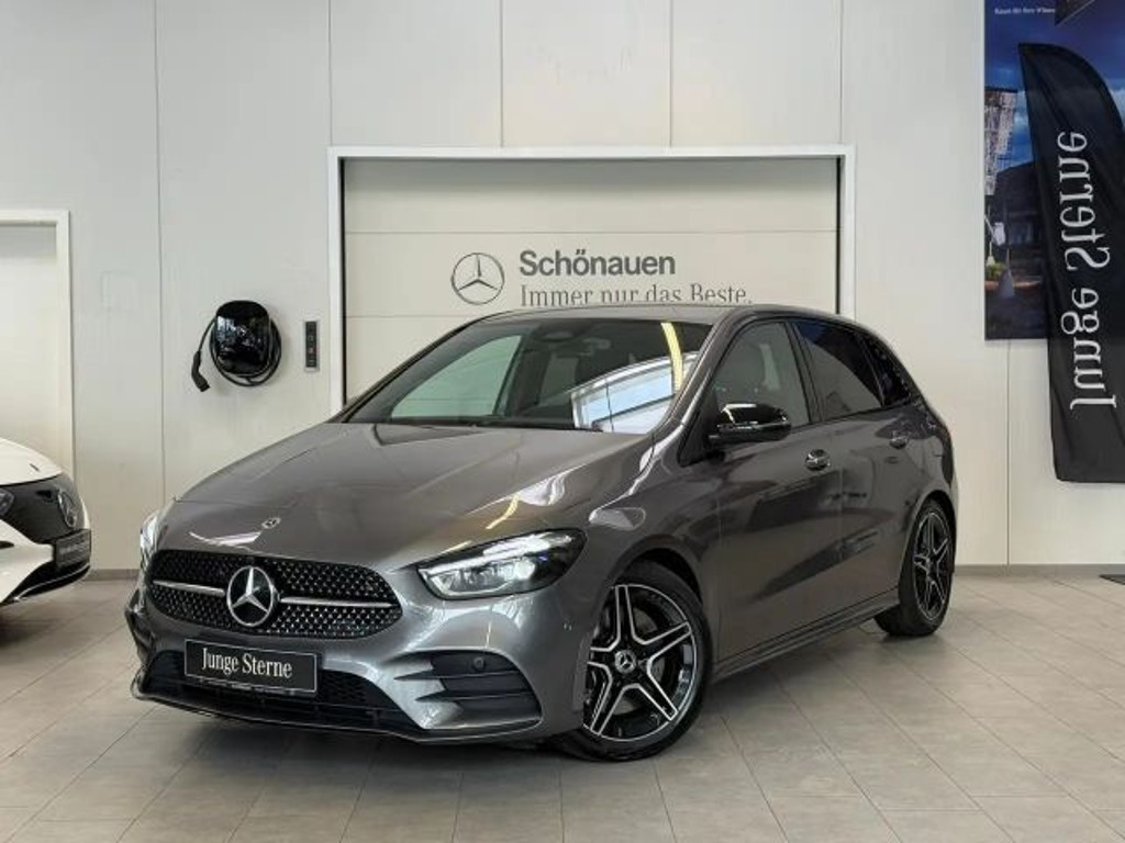 Mercedes-Benz B-Klasse B 250 4MATIC AMG Line Premium Sedan