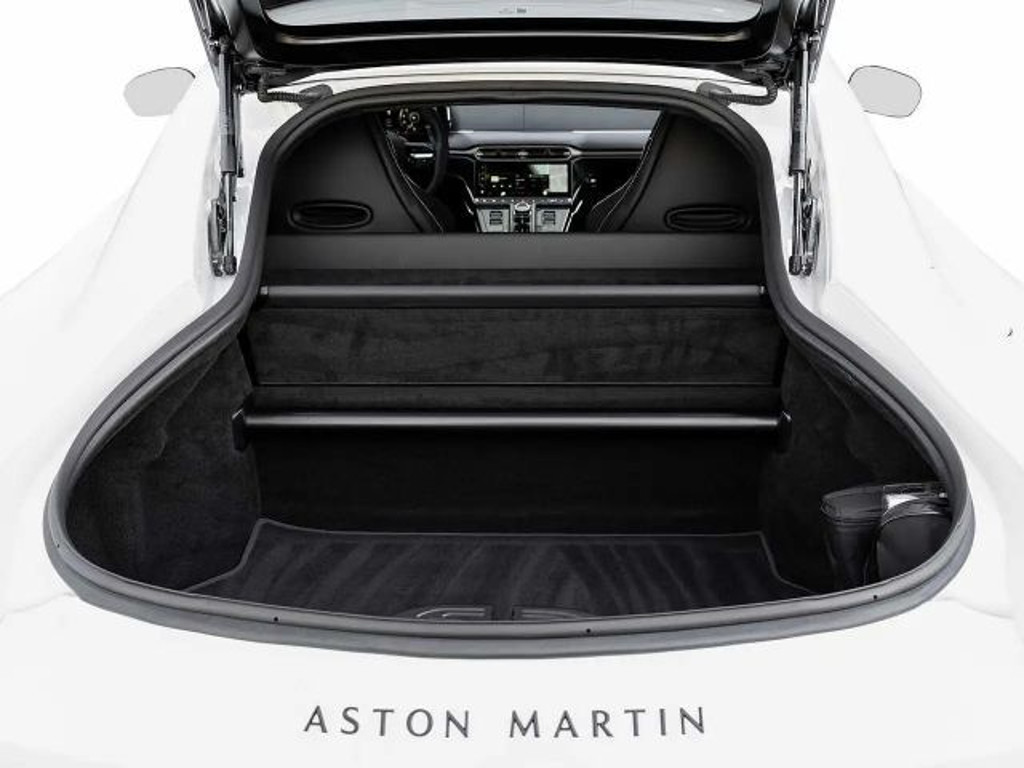 Aston Martin V8