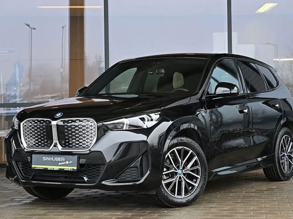 BMW iX1 xDrive30