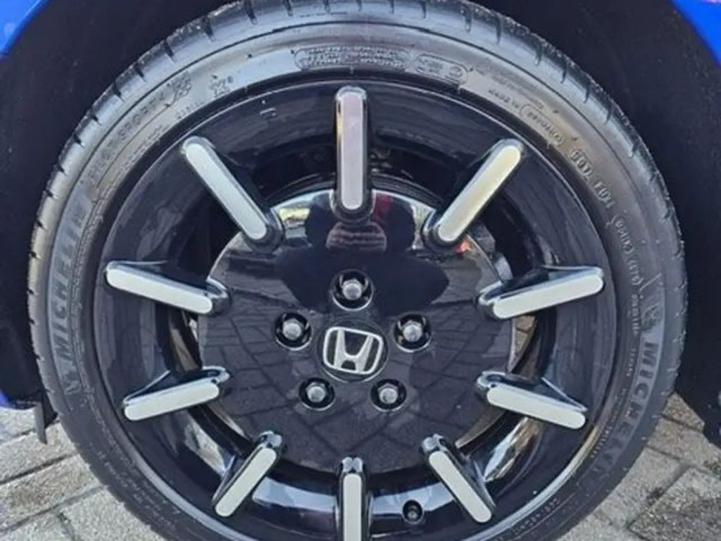 Honda e