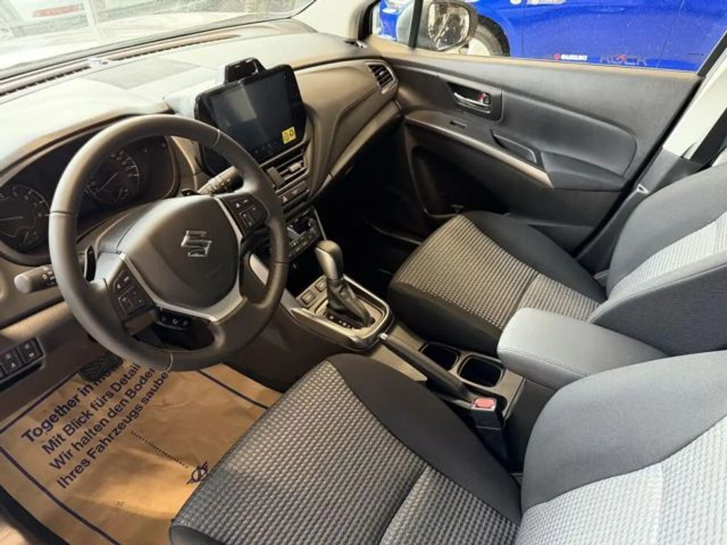 Suzuki S-Cross