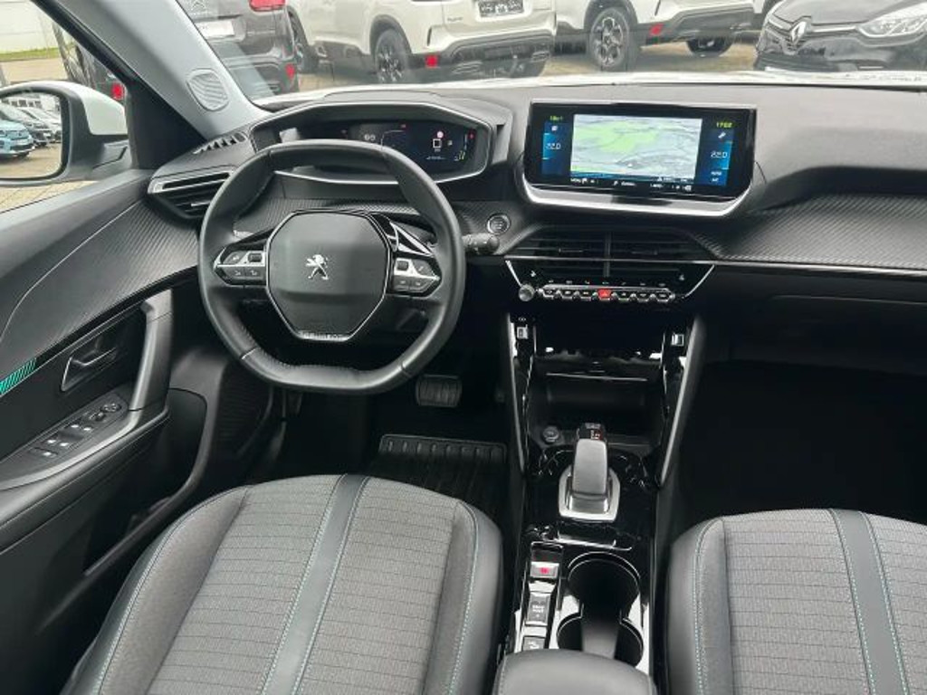 Peugeot e-2008