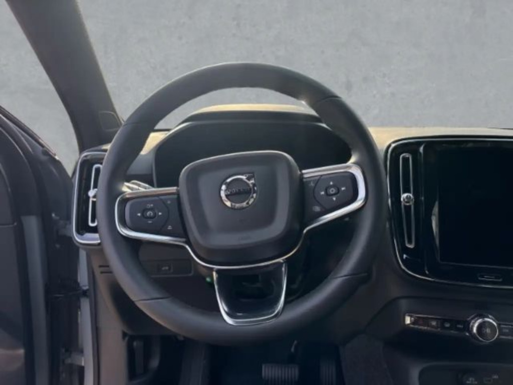 Volvo EX40