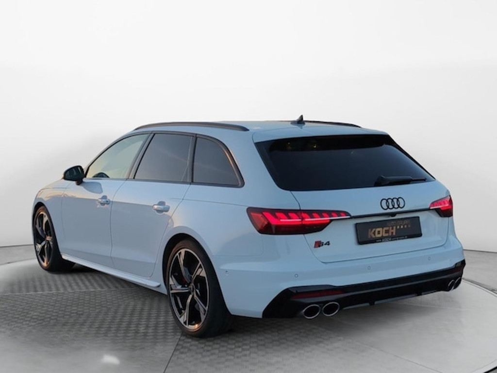 Audi S4