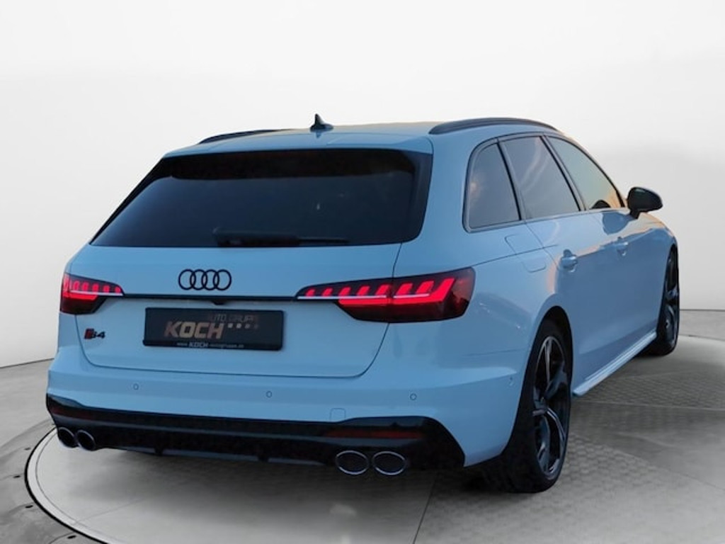Audi S4