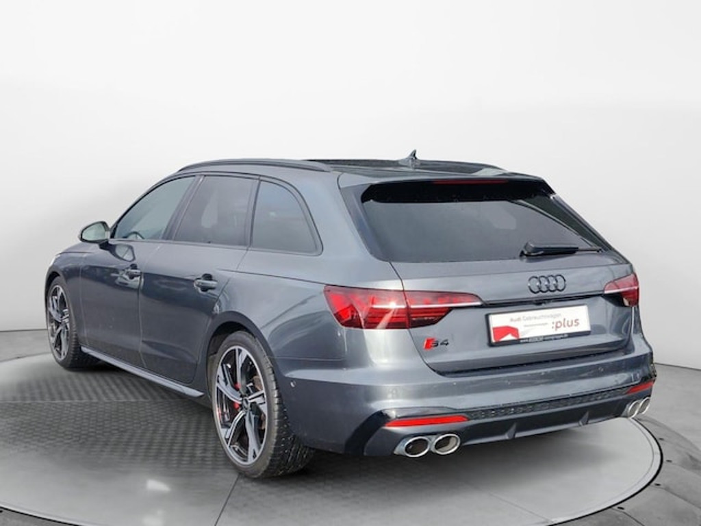 Audi S4