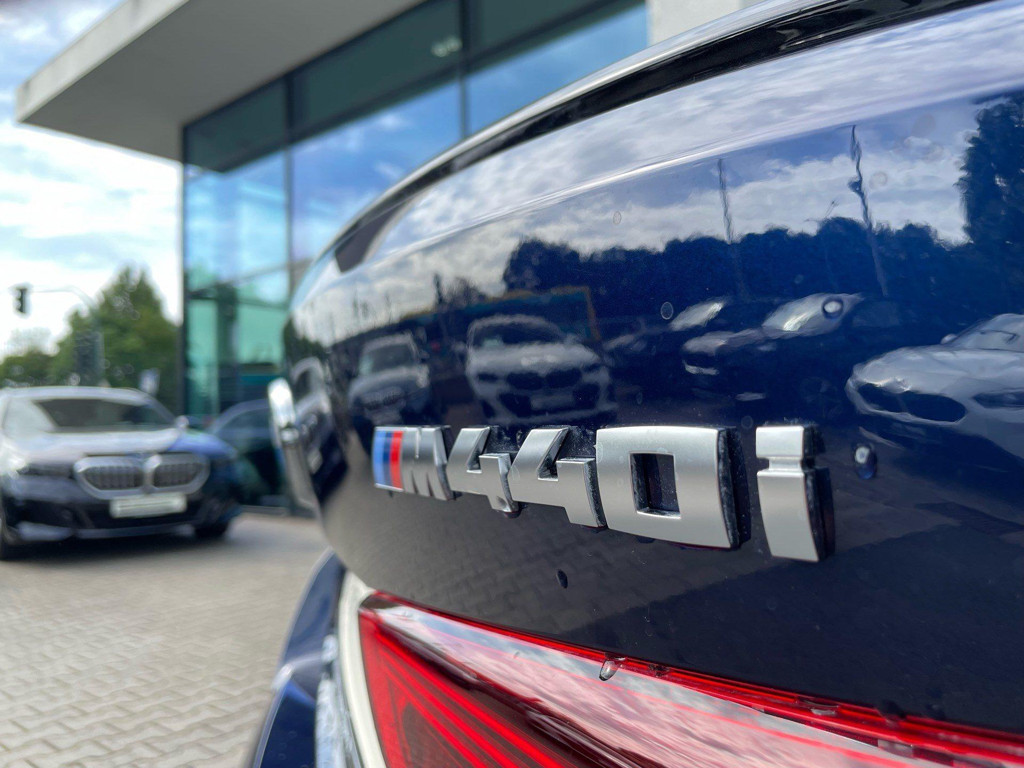 BMW M440