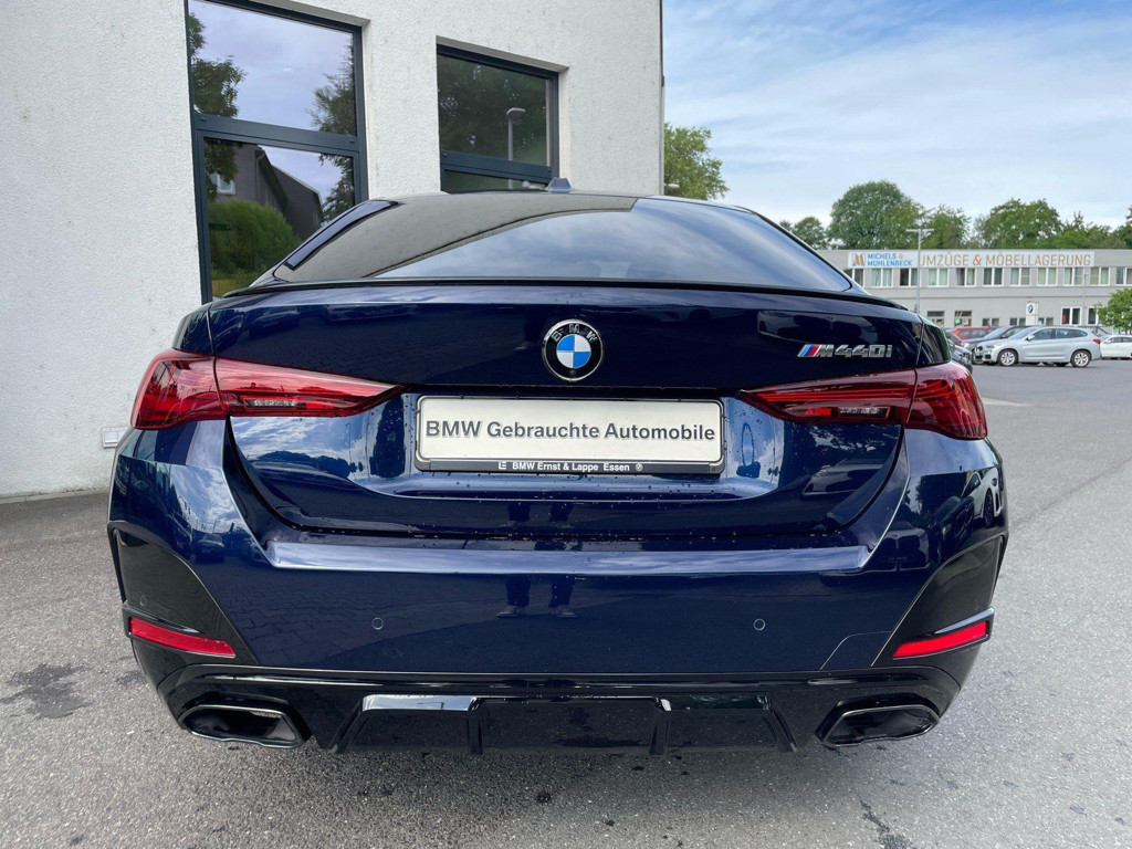 BMW M440