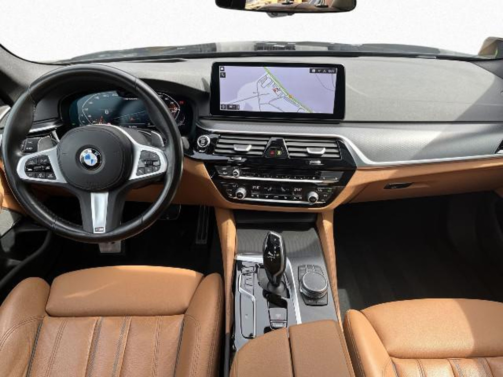 BMW M550