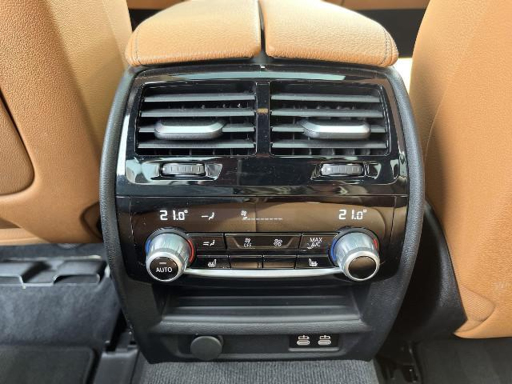 BMW M550