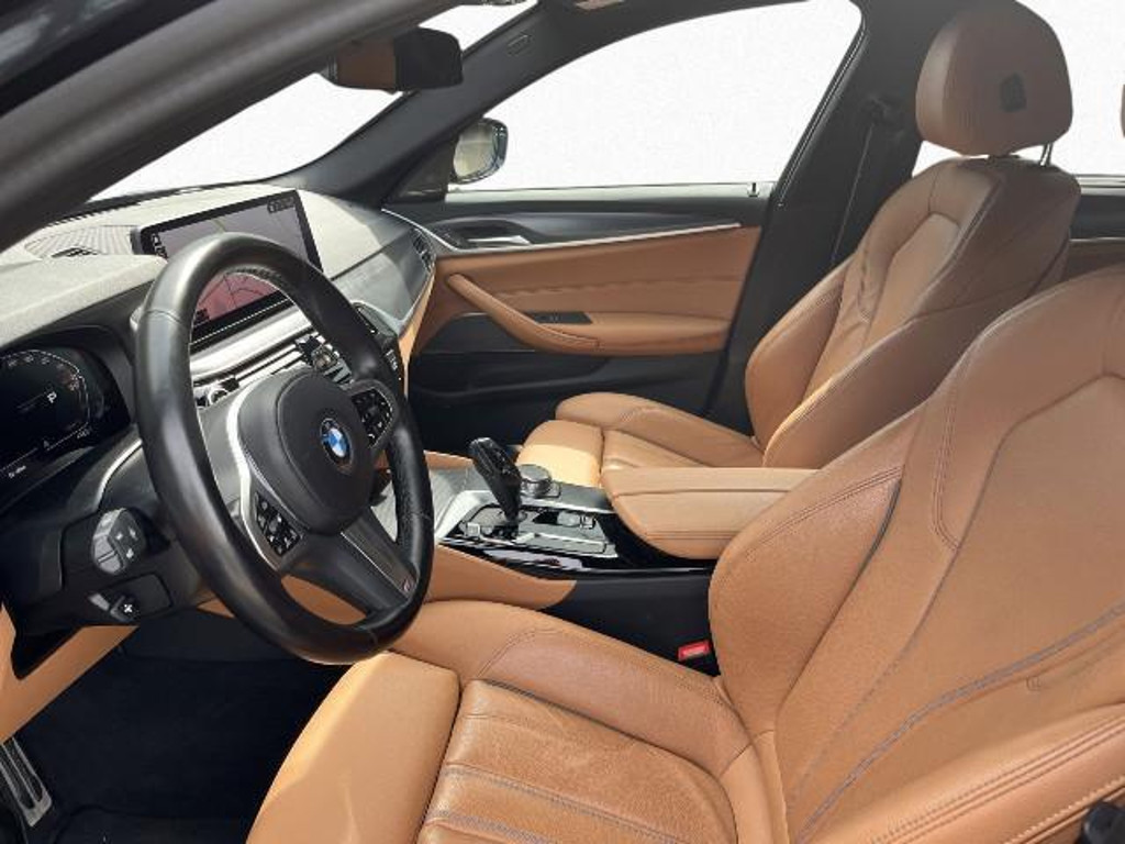 BMW M550