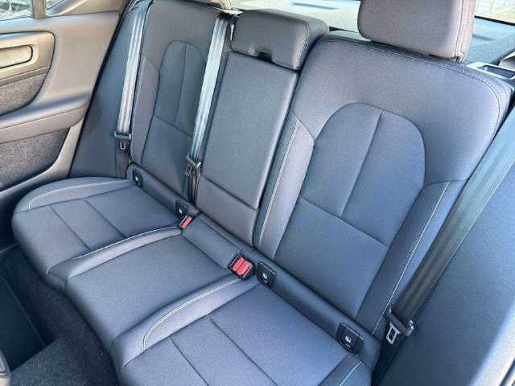 Volvo EX40