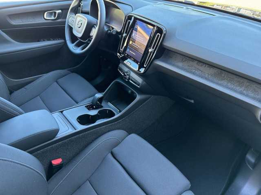 Volvo EX40