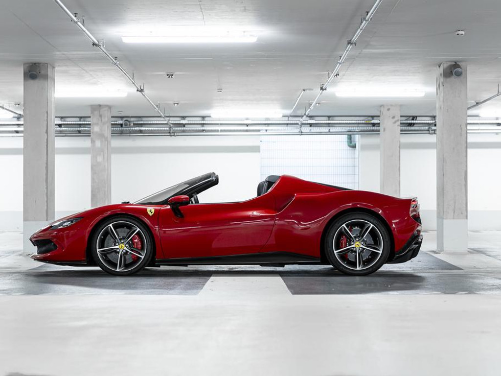 Ferrari 296 GTS