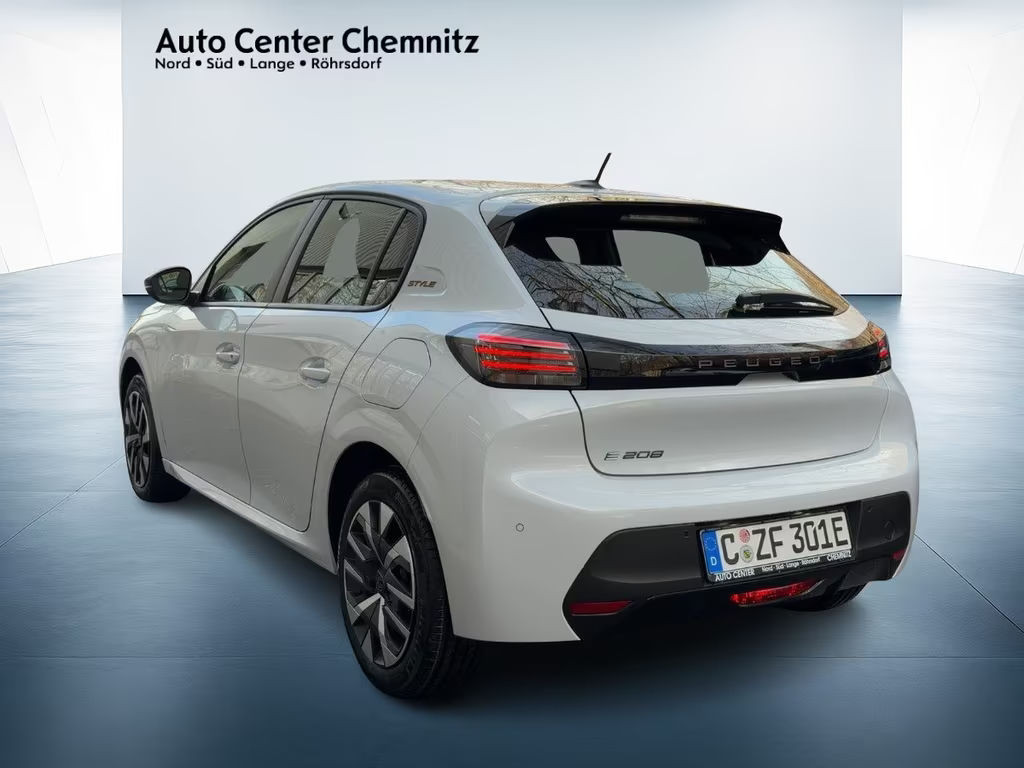 Peugeot e-208