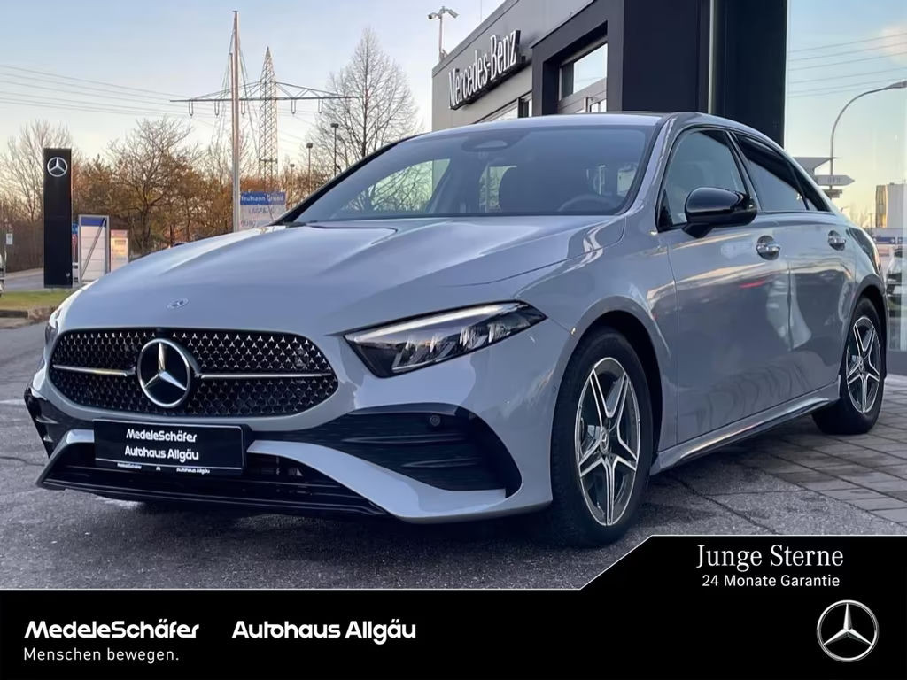 Mercedes-Benz A-Klasse A 200 AMG Line Limousine Lang