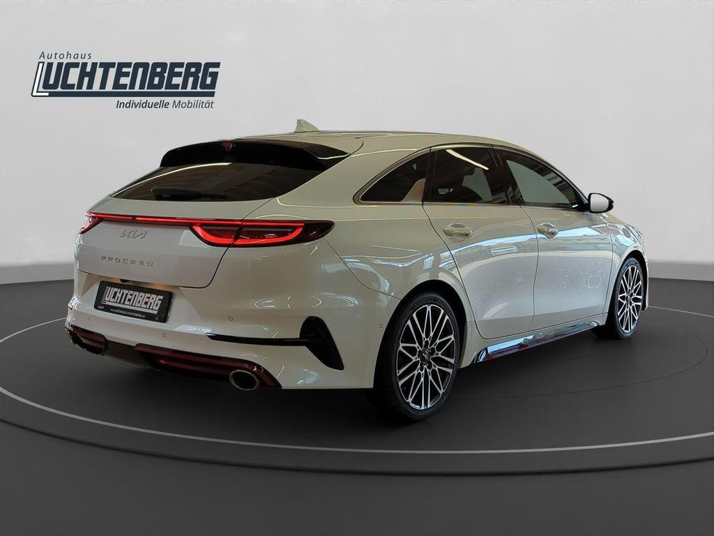 Kia ProCeed