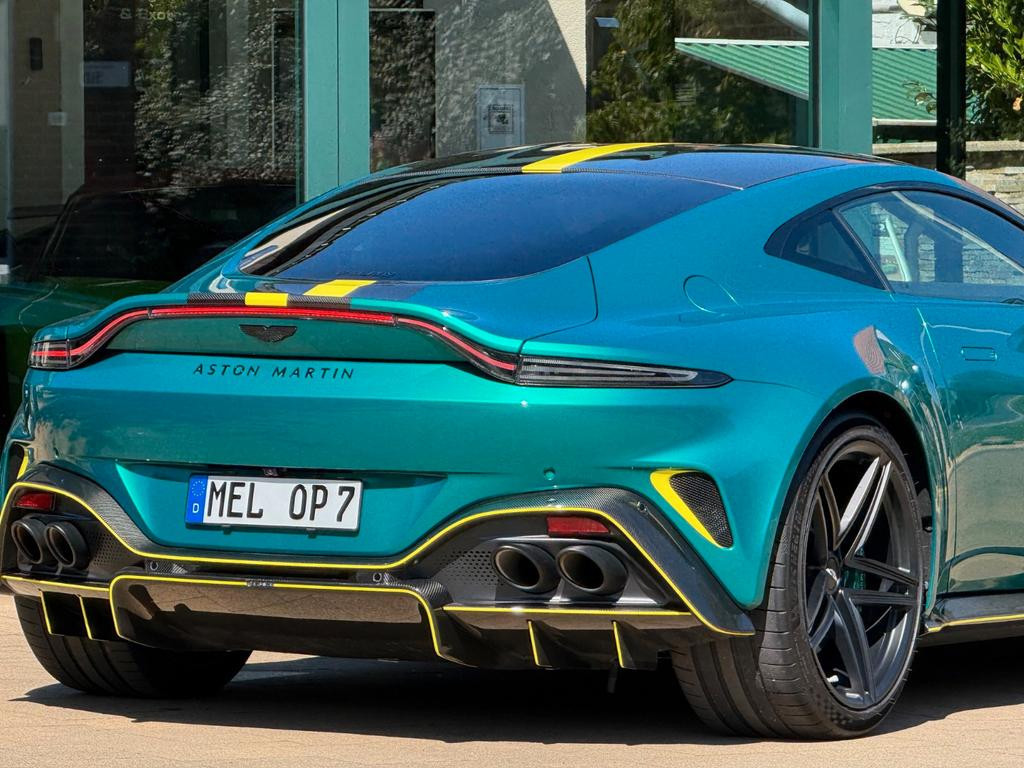 Aston Martin V8 Vantage