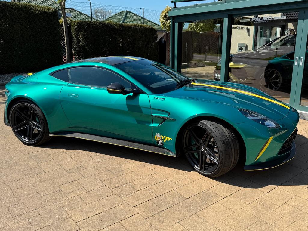 Aston Martin V8 Vantage