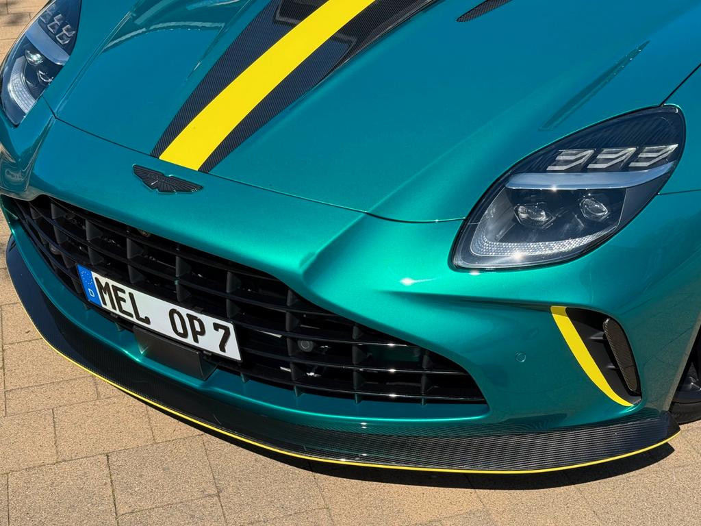 Aston Martin V8 Vantage