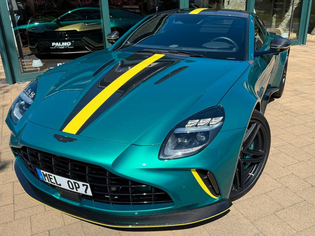 Aston Martin V8 Vantage