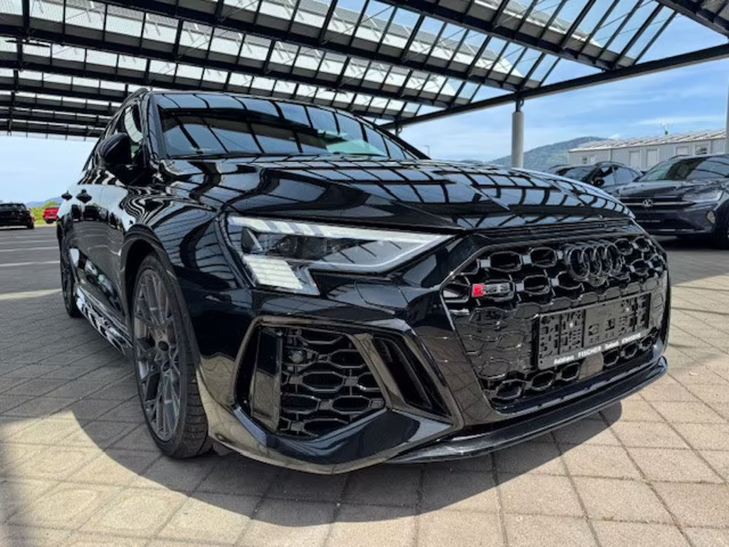 Audi RS3 Sportback Sedan Quattro