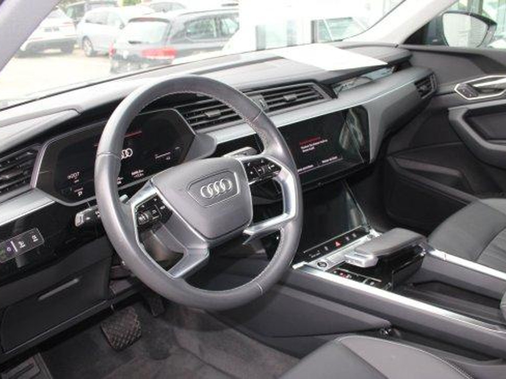 Audi Q8 e-tron