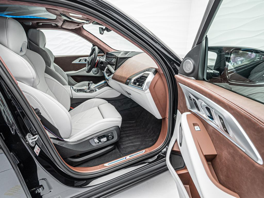 BMW XM
