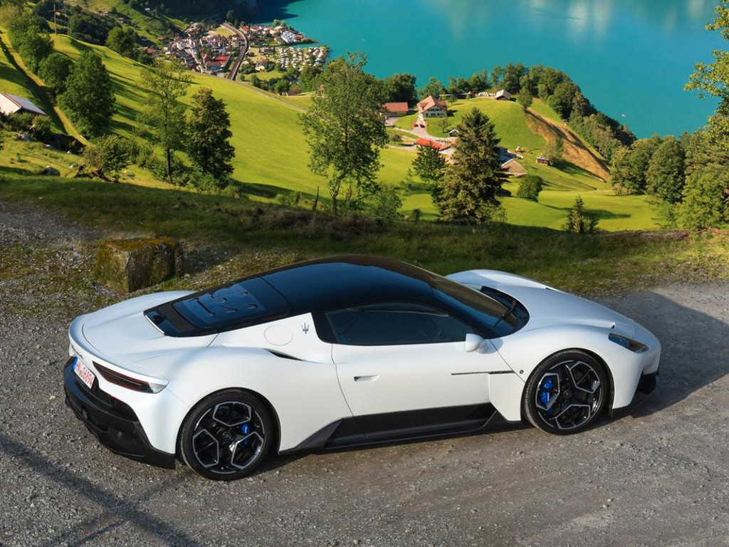 Maserati MC20