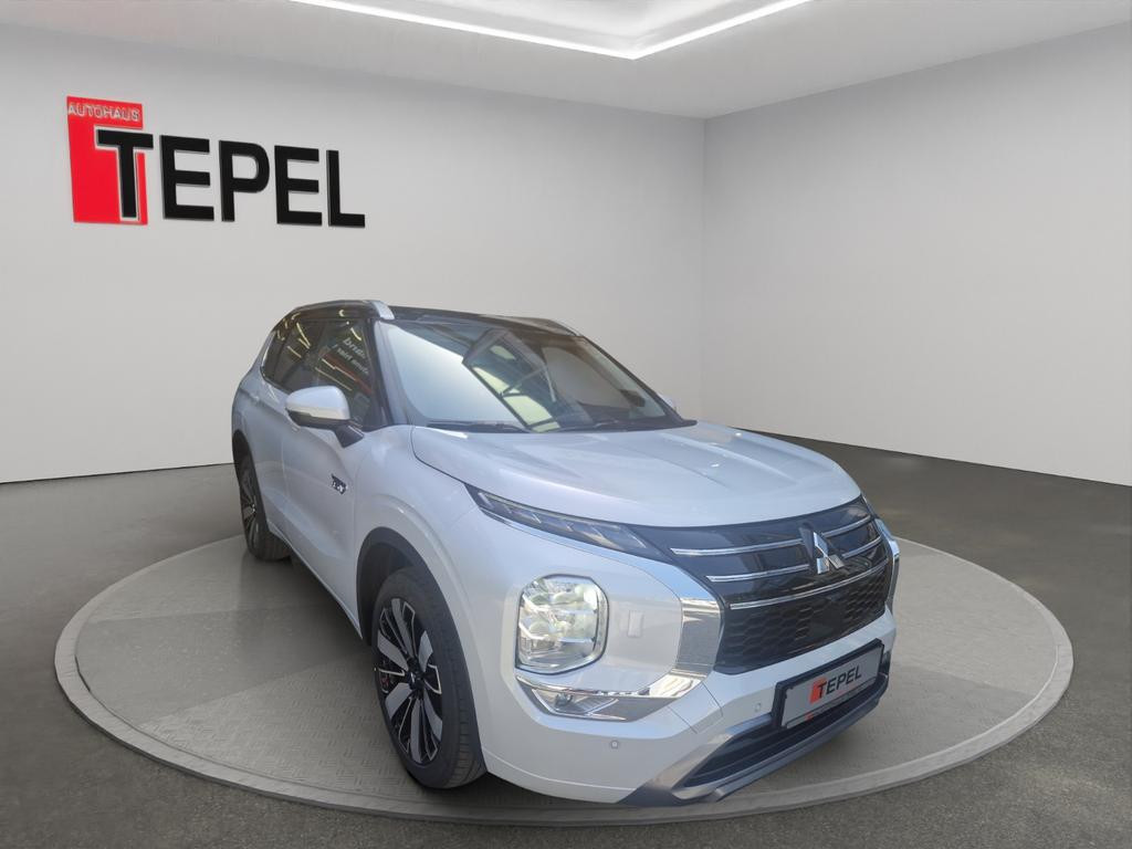 Mitsubishi Outlander PHEV 4WD