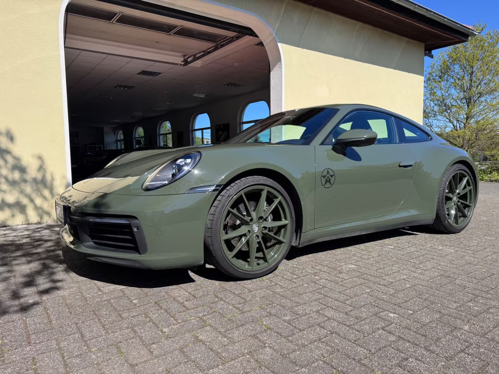 Porsche 911 Coupé 992 Carrera