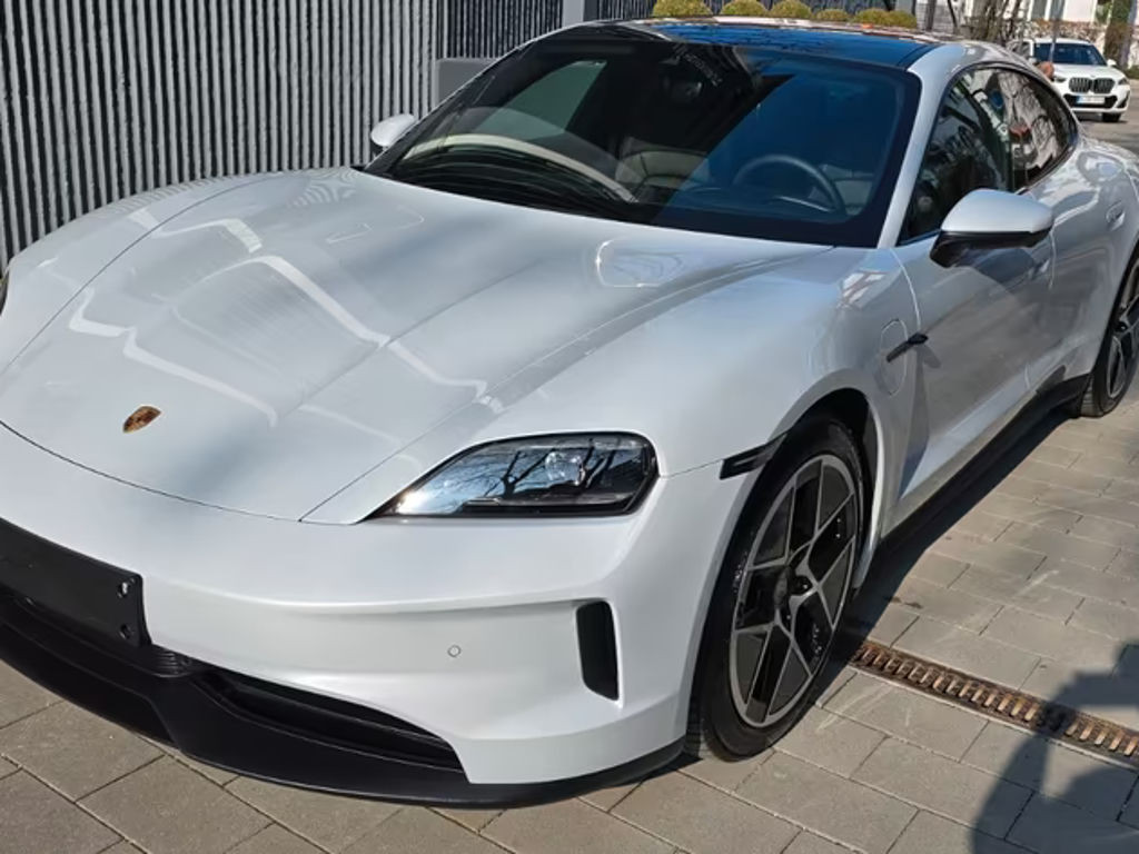 Porsche Taycan Performance Plus